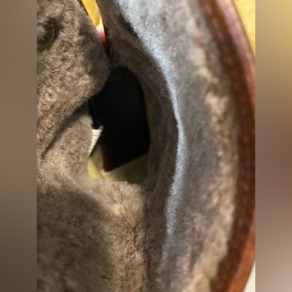 Ugg clogs size 7 - Picture 5 of 8